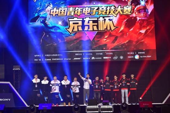 前NAVI分析师flashie成为 Team Liquid 的新教练