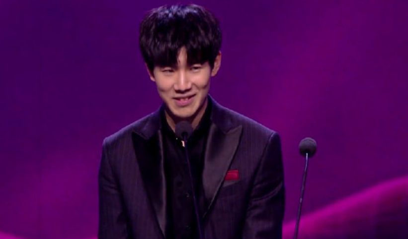 GEN官宣和英超俱乐部曼城延长合作，在S14前开展一系列活动