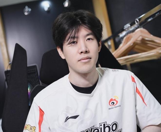 Falcons 在 ESL Pro League Season 22 半决赛中以 2：0 战胜 Mouz ，晋级总决赛;