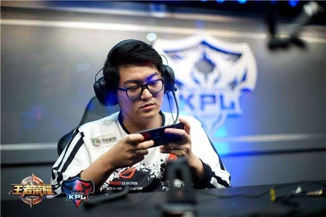 梦回2021 b1t当选对阵MOUZ MVP选手