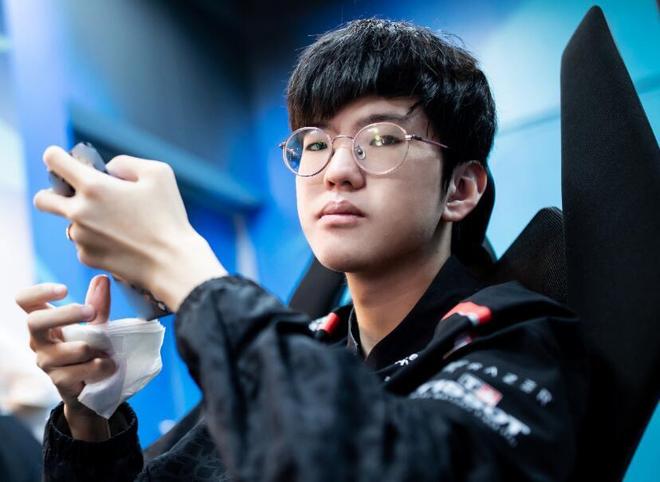 武汉eStarPro人事变动公告：易征正式挂牌交易